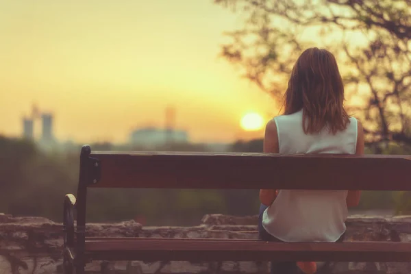 Entre boletos e esperanças: a vida em escala 6x1